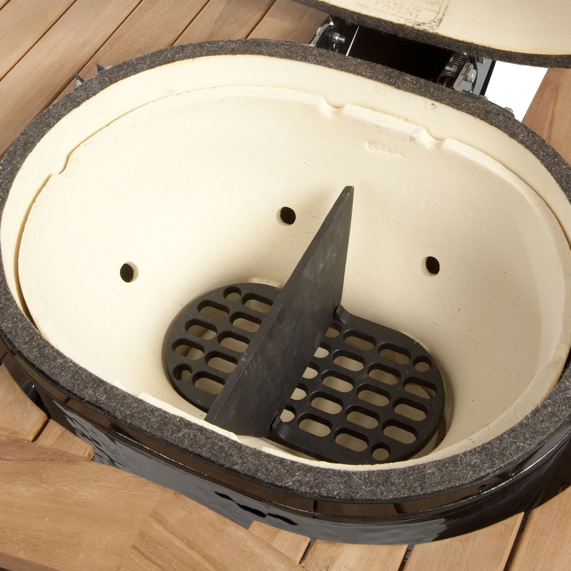 Primo Cast Iron Firebox Divider – Oval JR, LG & XL (PG00314 / PG00344 / PG00334)
