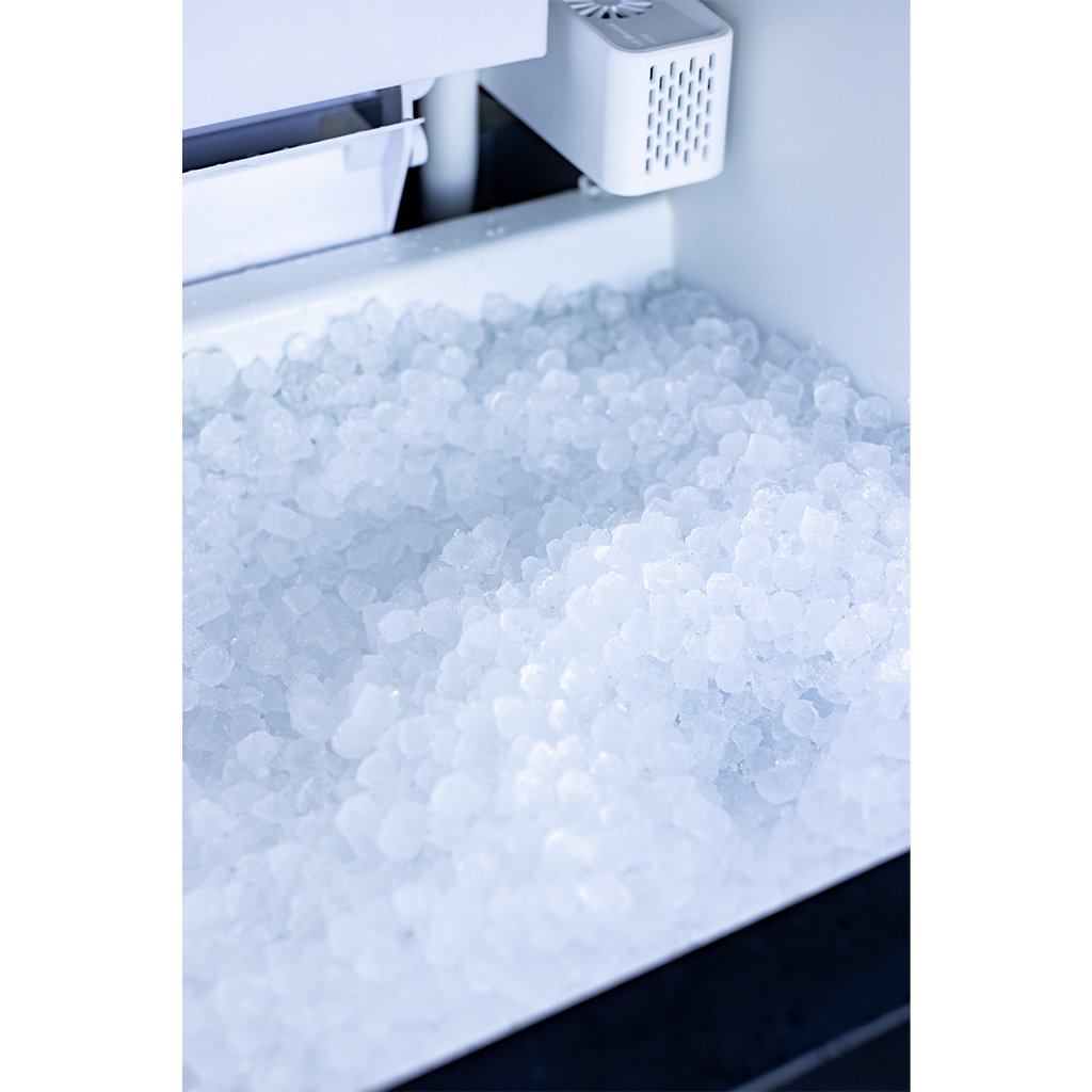 Summerset Grills 15 Inch 55 lb Nugget Ice Maker (IM-15N)