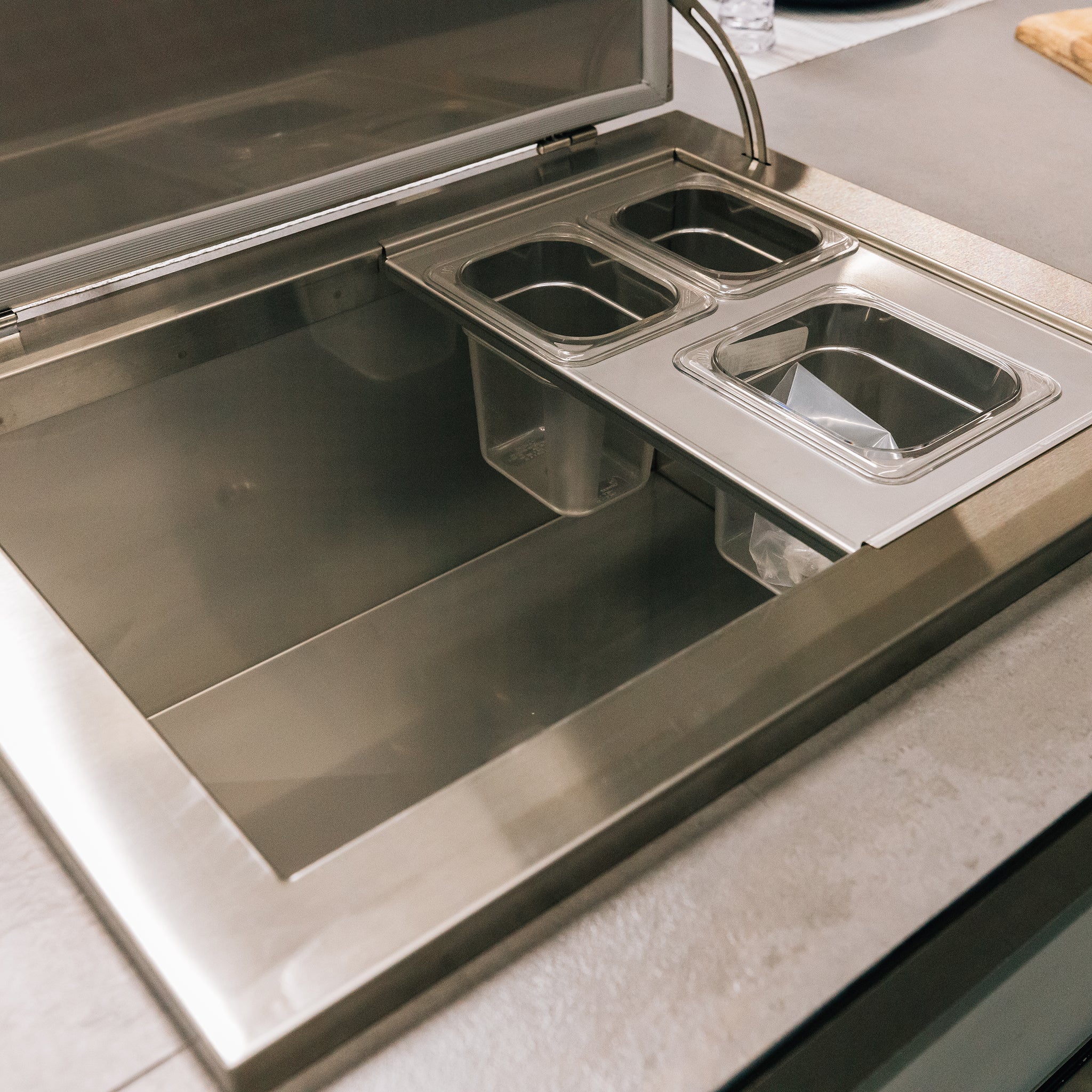 Summerset Grills 28