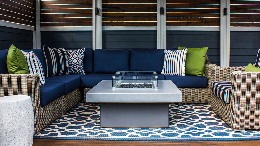Outdoors-Sectional-Couch-Fire-Pit