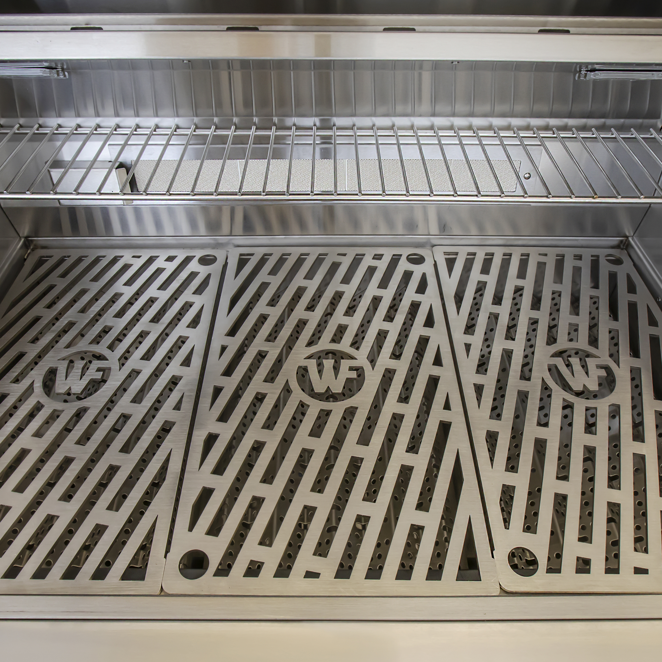 WildFire RANCH PRO 30” BLACK FRONT PANEL 304 STAINLESS STEEL GAS GRILL (WFPRO30G-BSS)